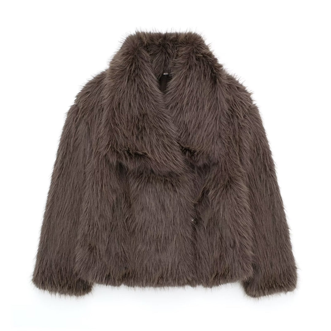 Kort fluffig fuskpälsjacka