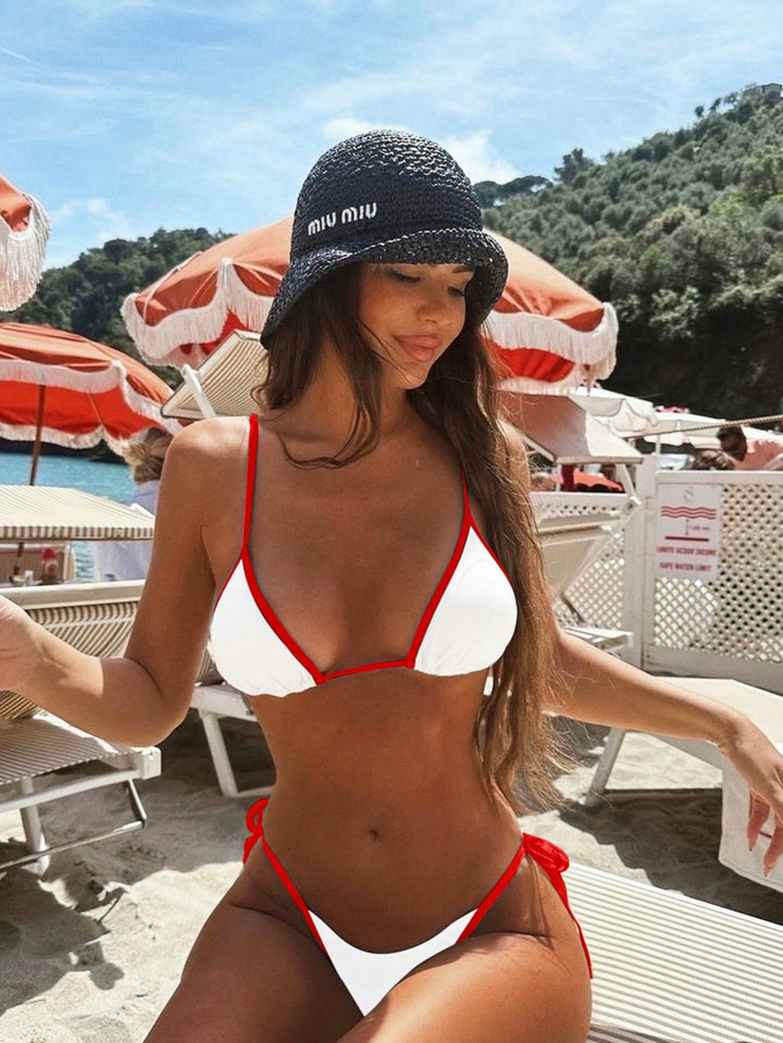 Kvinnors Triangle Bikini Set med Kontrastkant och Knut Sidor Baddräkt
