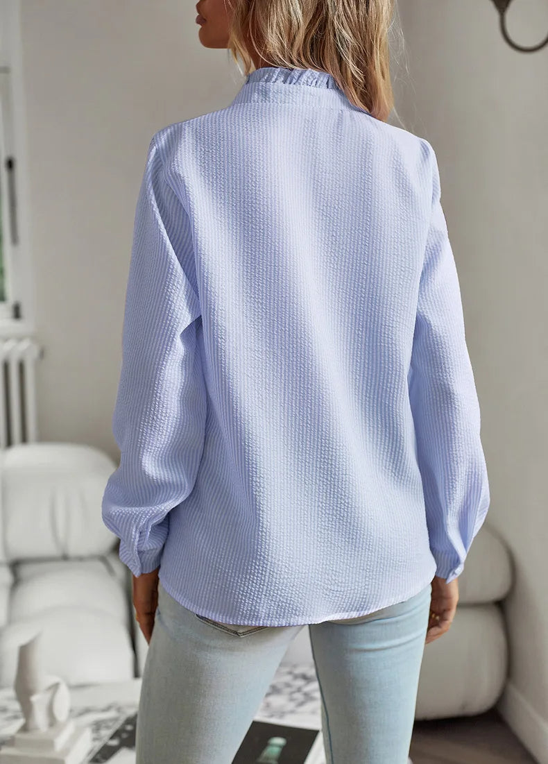 Kvinnors Blus med Volangdetaljer och Knappar – Texturerad Långärmad Stil för Kontor och Vardag