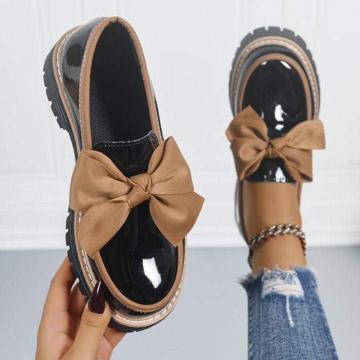 Kvinnors Lacklook Plattform Loafers med Slips Detalj