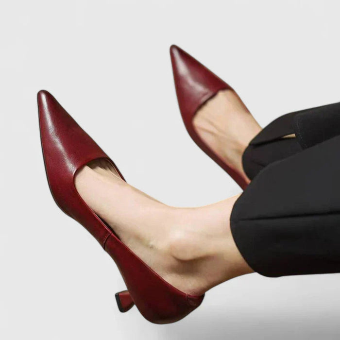 Kvinnors Spetsig Tå Kitten Heel Pumps – Eleganta Skor för Kontor och Kvällsbruk