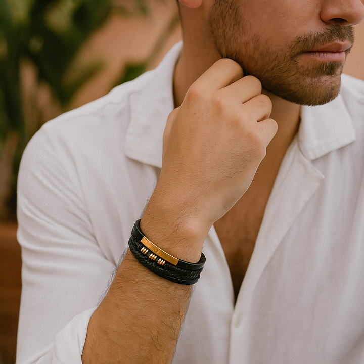 Herrarnas Flätade Läderarmband med Lager av Metall Detaljer Uttalat Tillbehör