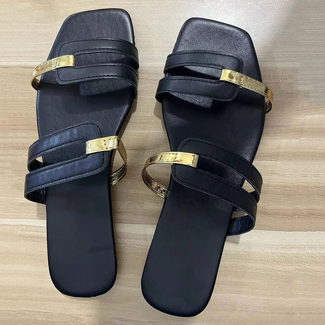 Kvinnors Platta Sandaler med Dubbel Rem och Guld Detalj, Öppen Tå