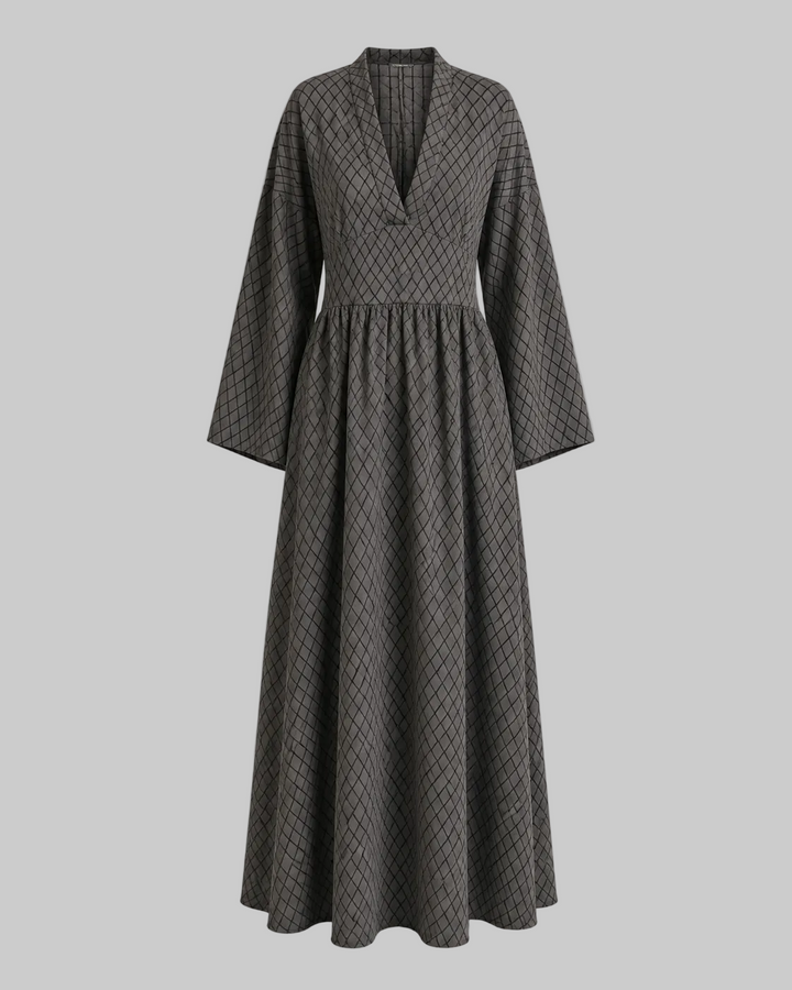 Kvinnors Flödande Klockärmad Maxi Klänning – Skräddarsydd V-ringad Stil för Ceremonier och Eleganta Dagar