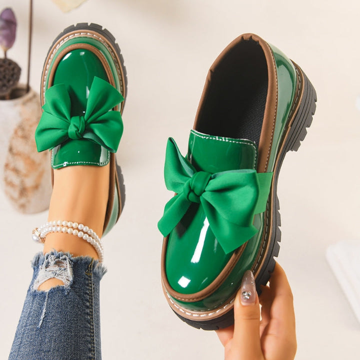 Kvinnors Lacklook Plattform Loafers med Slips Detalj