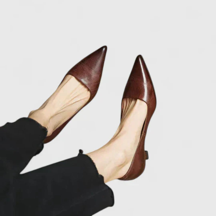 Kvinnors Spetsig Tå Kitten Heel Pumps – Eleganta Skor för Kontor och Kvällsbruk
