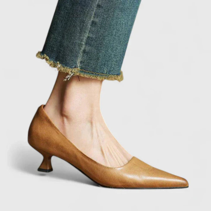 Kvinnors Spetsig Tå Kitten Heel Pumps – Eleganta Skor för Kontor och Kvällsbruk