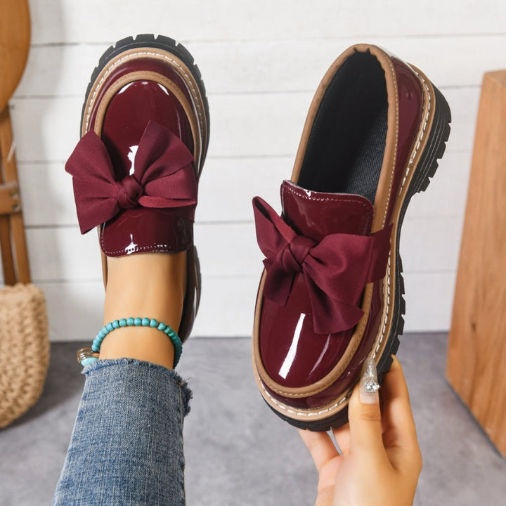 Kvinnors Lacklook Plattform Loafers med Slips Detalj