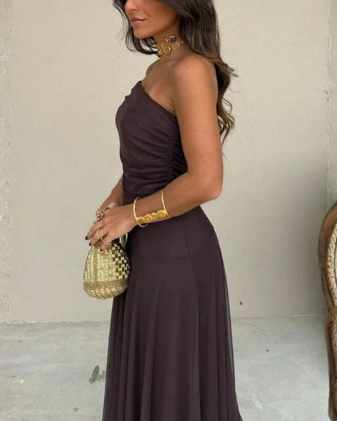 Kvinnors Off-Shoulder Draped Maxi Klänning – Fluid Silhuett för Sommarkvällar och Evenemang