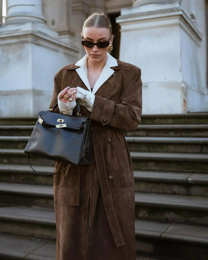 Dam Trenchcoat i Mocka med Bälte och Klassisk Krage