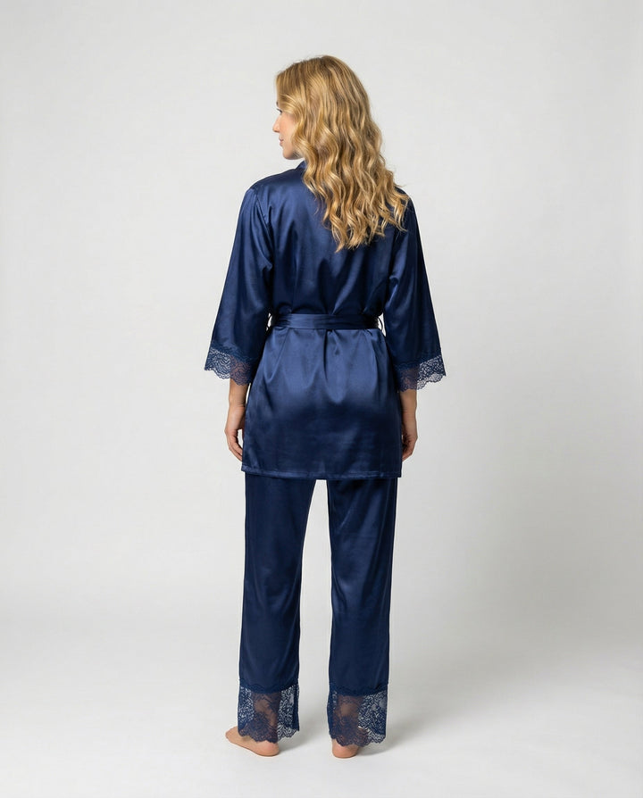 Kvinnors Loungewear med Spetsdetaljer – Pyjamasset i Silke-blandning med Kimonoinspiration