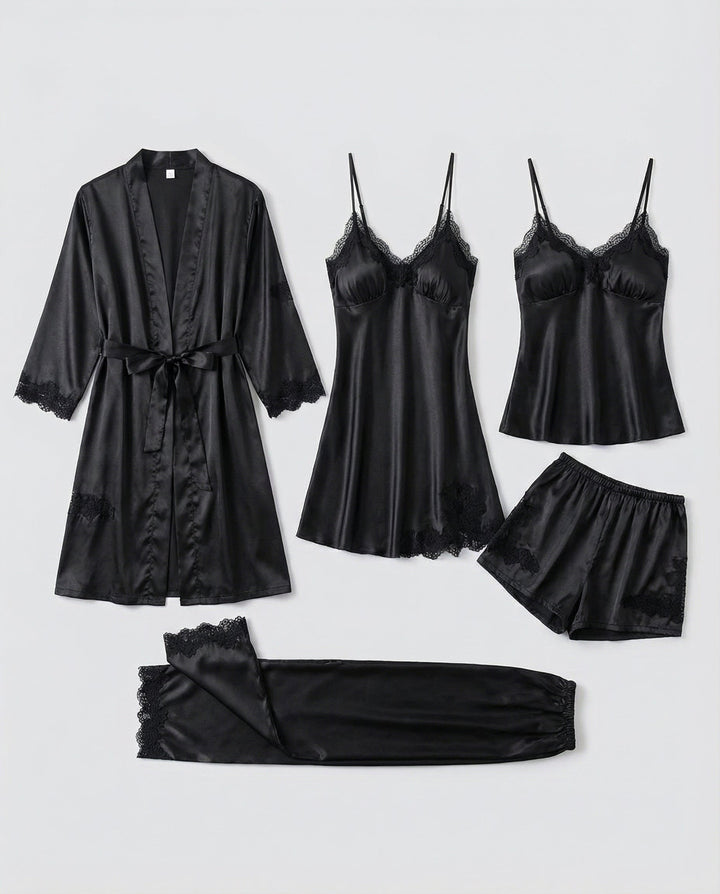 Kvinnors Loungewear med Spetsdetaljer – Pyjamasset i Silke-blandning med Kimonoinspiration