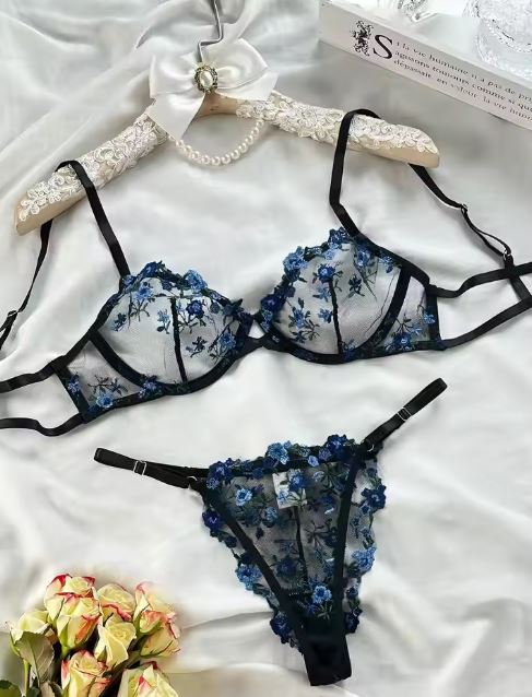 Kvinnors Broderad Mesh-BH och Stringset – Underwire Tvådelad Lingerie