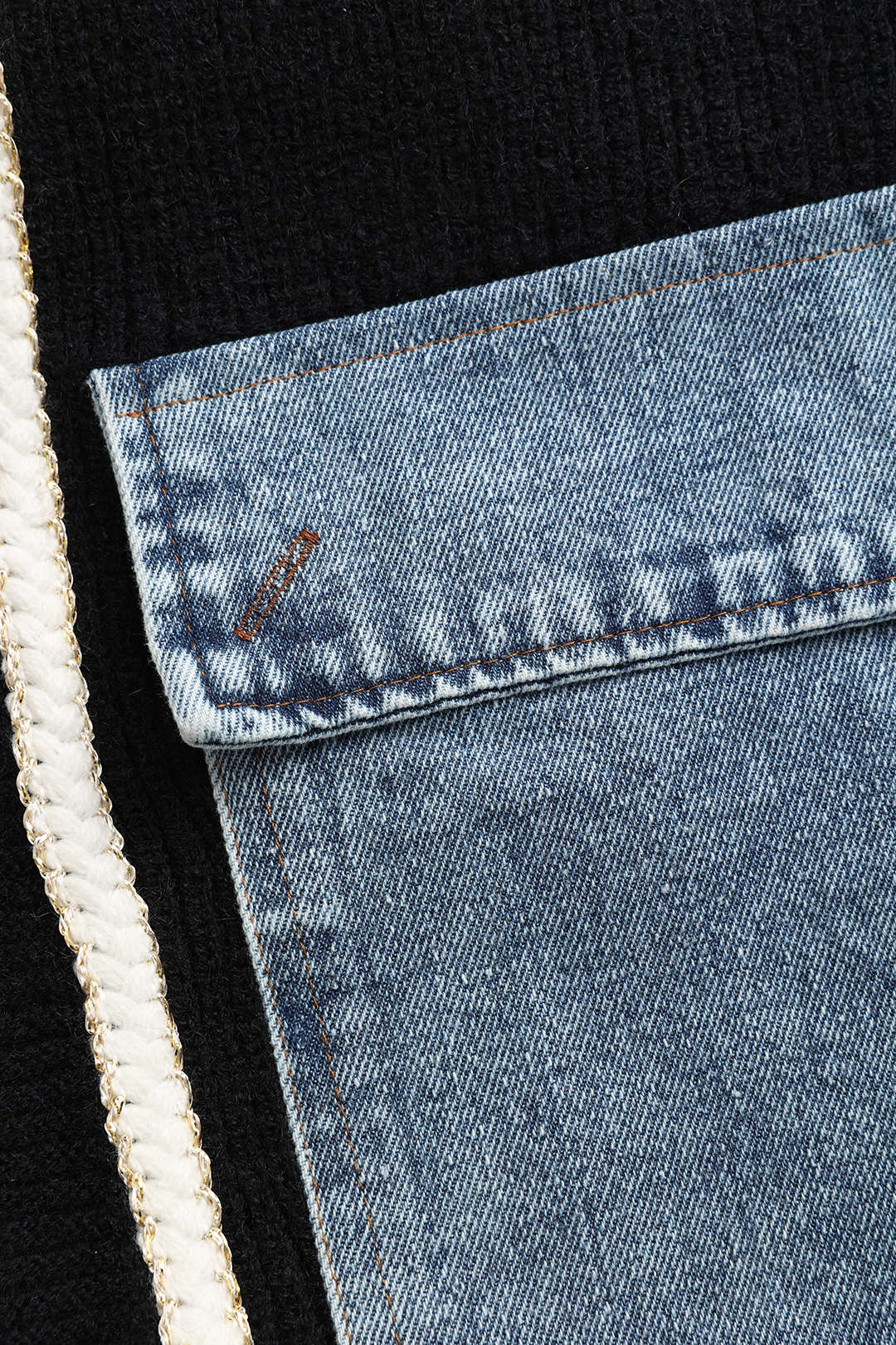Ella Noir Kvinnors Stickad Kofta med Denimfickor för Enkelt Vardagsstil