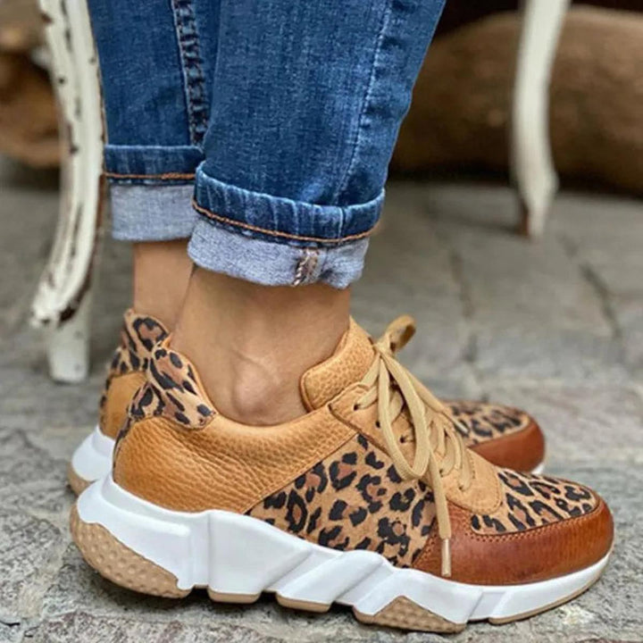 Kvinnors Tryckta Chunky Sneakers – Snörade Statement Skor för Dagligt och Stadsbruk