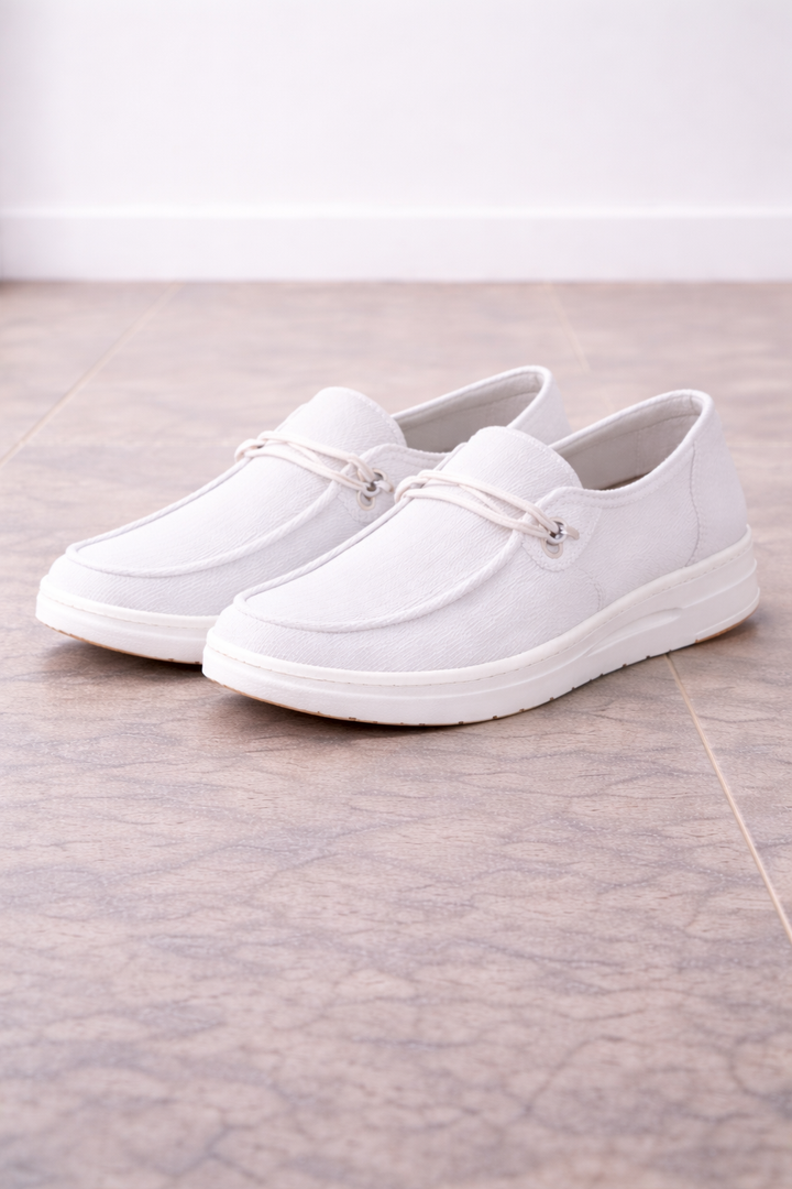 Kvinnors Slip-On Loafers med Dekorativ Remdetalj