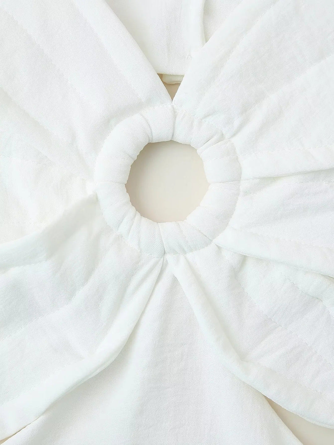 Kvinnors Båge Bodice Maxi Klänning Med Tiered Kjol Detalj