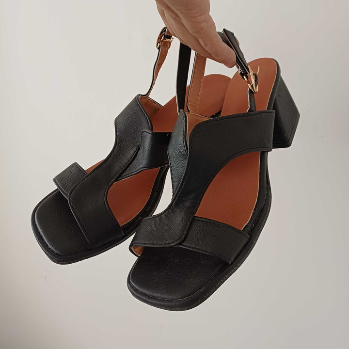 Kvinnors Retro Spänne Blockklack Sandaler