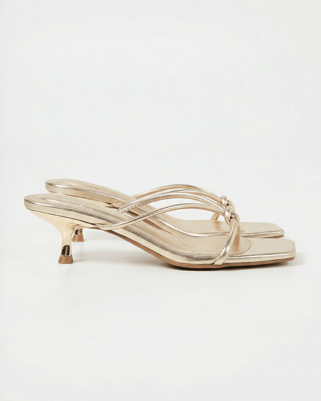 Kvinnors Knutna Rem Sandaler – Kitten Heel Fyrkantiga Tå Slip-Ons för Kvällsbruk