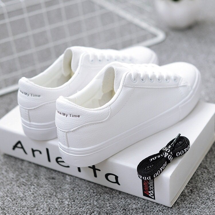 Kvinnors Minimalistiska Snörning Plattform Sula Låg Top Sneakers