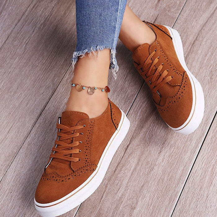 Dam Brogue-inspirerade Sneakers med Snörning och Låg Profil
