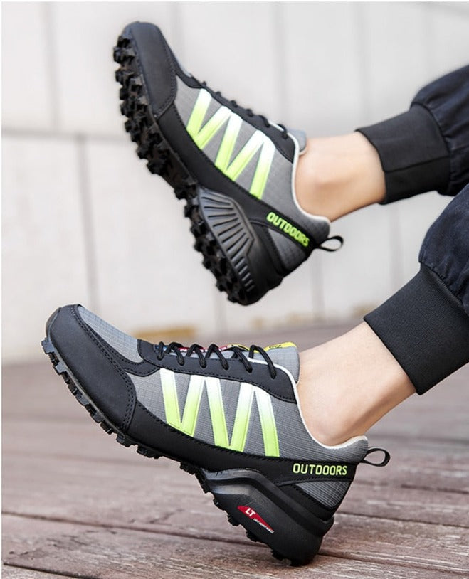 Herrars utomhussneakers med hållbar greppsål, snörning och stöd för trailträning