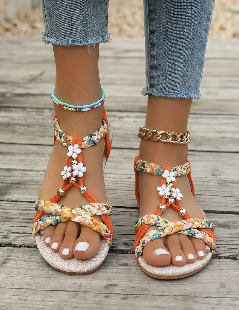 Kvinnors Flätade Platta Sandaler med Blommiga Detaljer