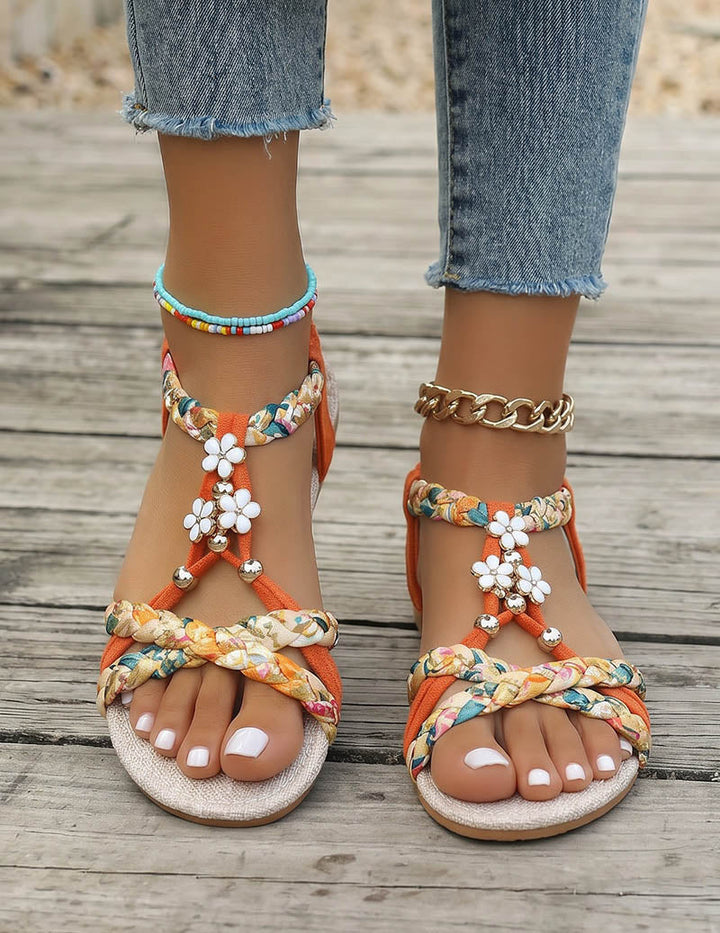 Kvinnors Flätade Platta Sandaler med Blommiga Detaljer