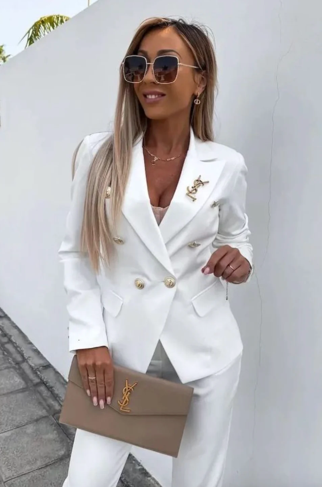 Kvinnors skräddarsydda dubbelknäppta blazer och smal byxdress