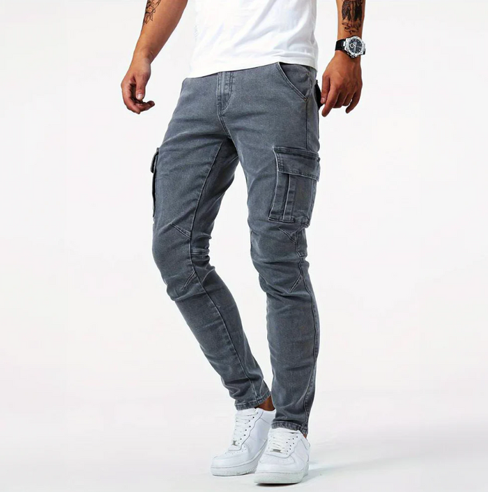 Herrers tapered denimjeans med verktygsfickor och ribbade fållar