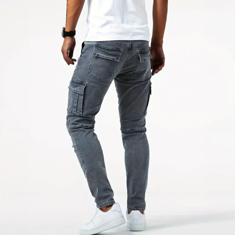 Herrers tapered denimjeans med verktygsfickor och ribbade fållar
