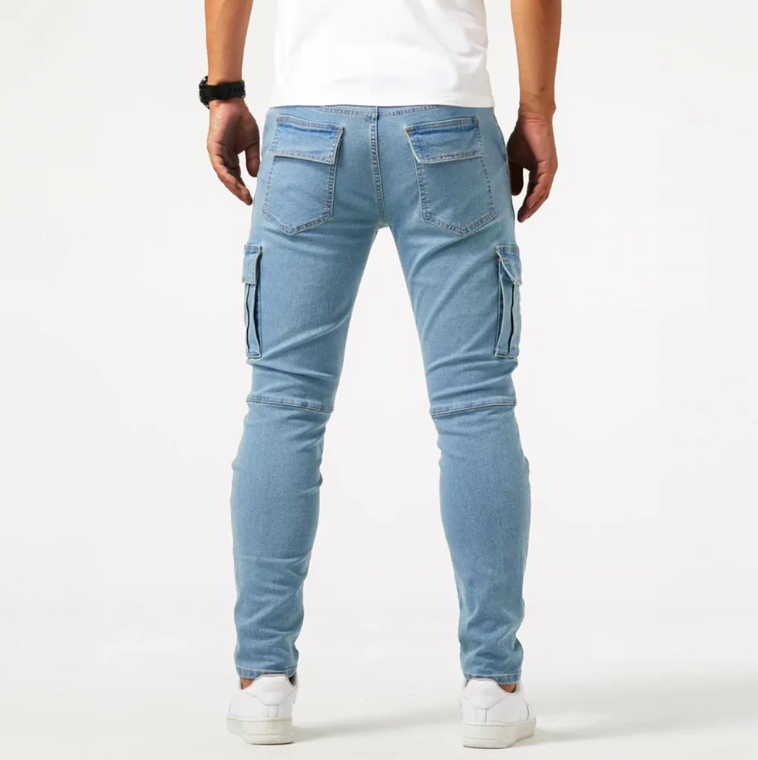 Herrers tapered denimjeans med verktygsfickor och ribbade fållar