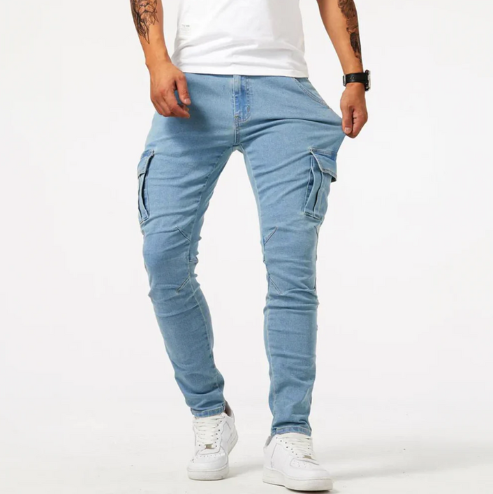 Herrers tapered denimjeans med verktygsfickor och ribbade fållar