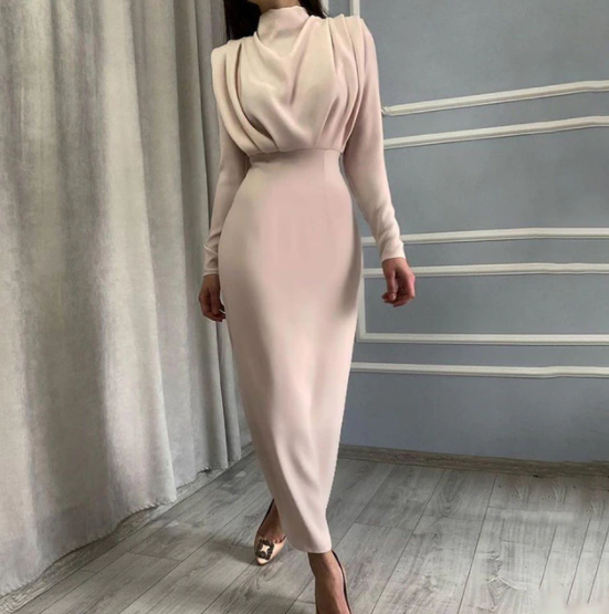 Kvinnors långärmad midi-klänning med hög hals, figursydd midja, elegant bodycon-stil