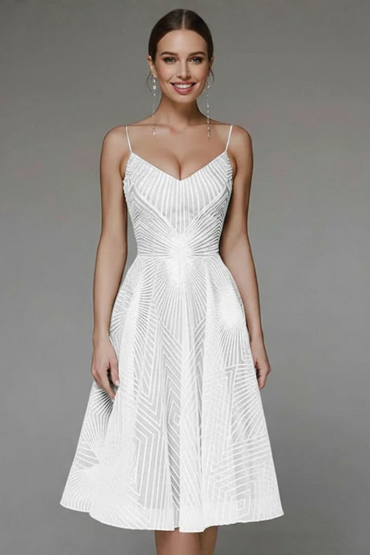 Kvinnors Fit and Flare Midi Klänning – Spaghetti Rem Stil för Sommarevenemang