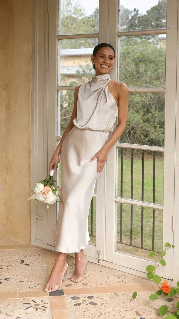 Kvinnors Halterneck Satin Midi Klänning – Draperad Bröllopsgäst och Kvällsstil