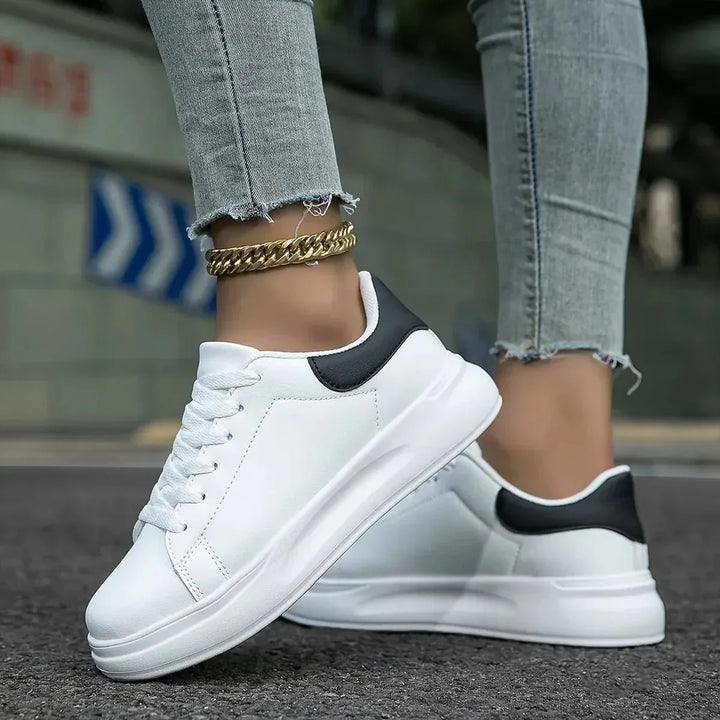 Kvinnors Lätta Casual Sneakers – Flexibla Snörningsskor för Stad och Resa