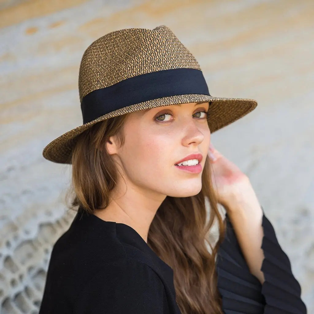 Kvinnors Vävda Fedora Solhatt med Banddetalj
