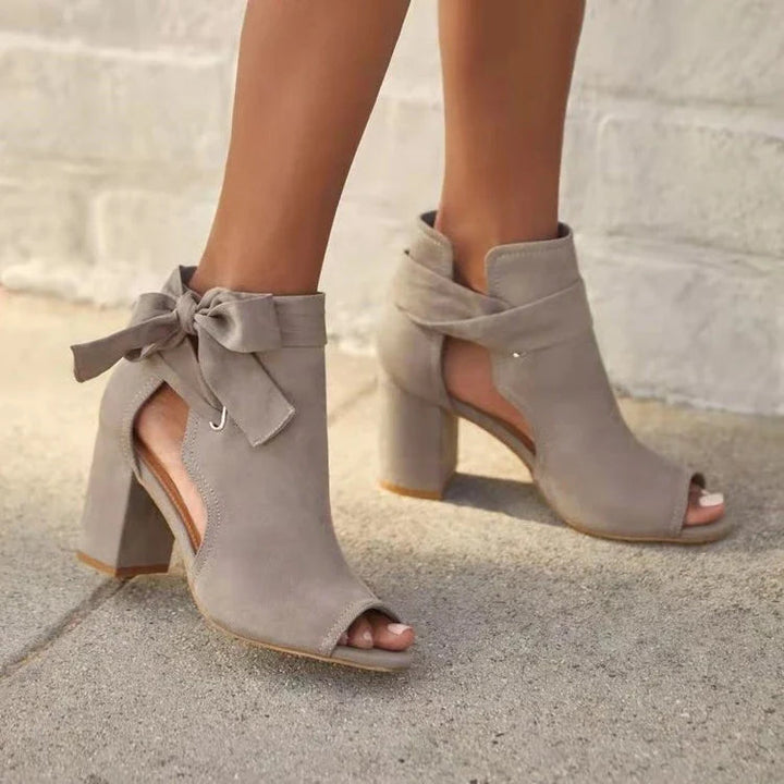 Kvinnors Peep Toe Stövlar med Slips Detalj och Klack