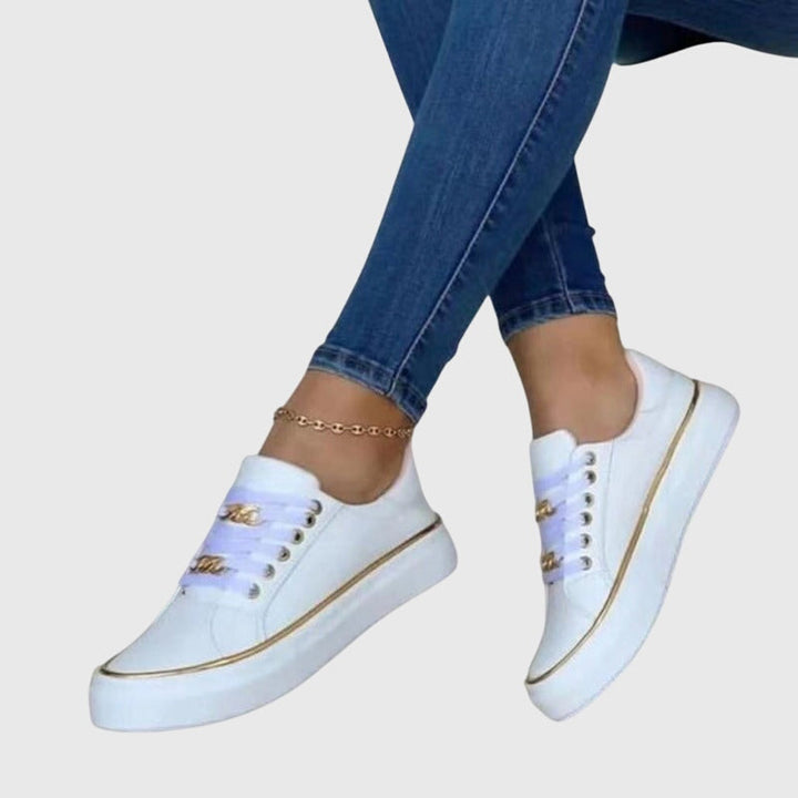 Kvinnors Sammet Laced Trainers – Låg-Topp Avslappnade Sneakers med Höjd Sula