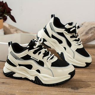 Kvinnors Chunky Plattform Sneakers med Kontrastpaneler och Snörning
