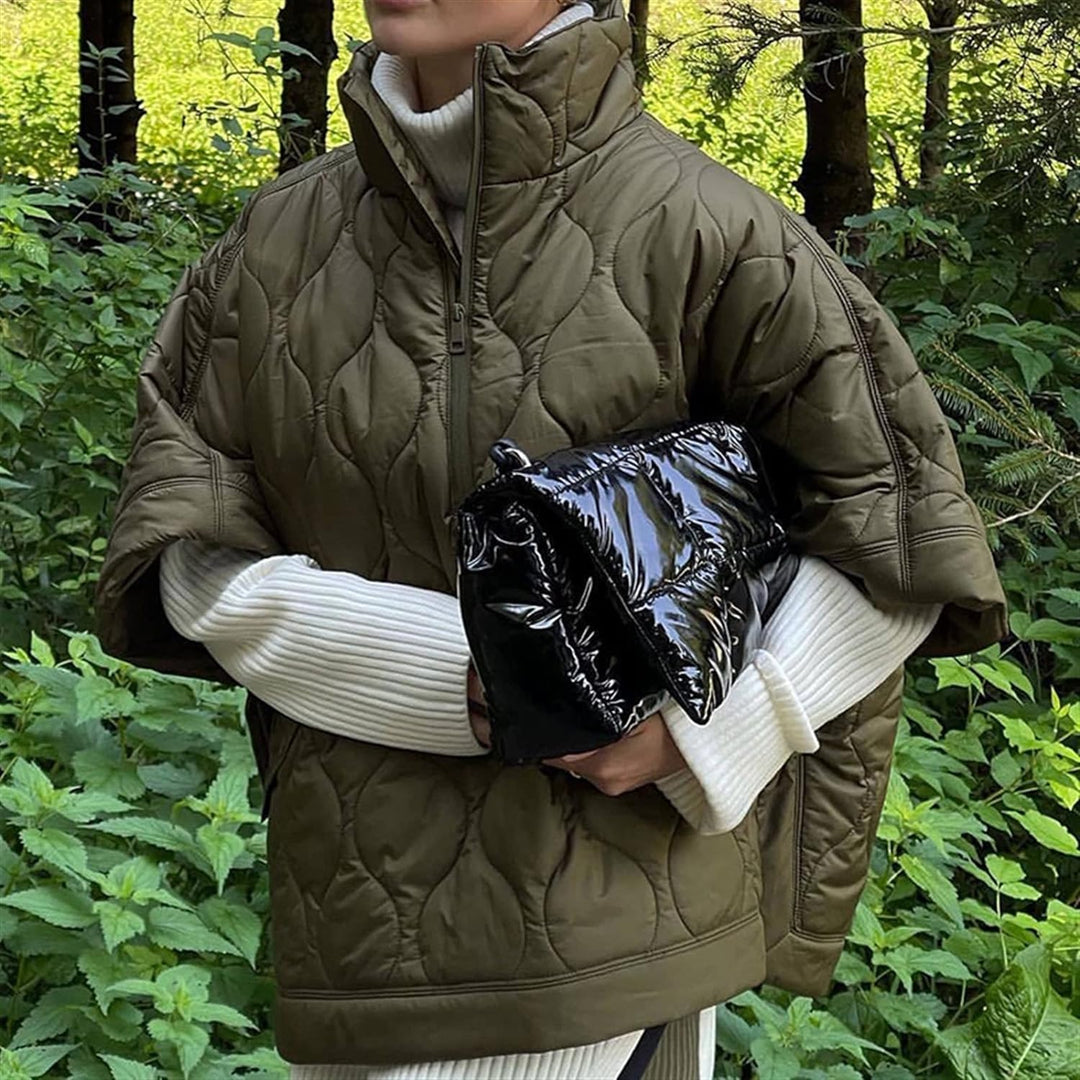 Kvinnors Vadderad Capejacka – Varm Poncho med Ståkrage för Vinterresor och Utomhusbruk
