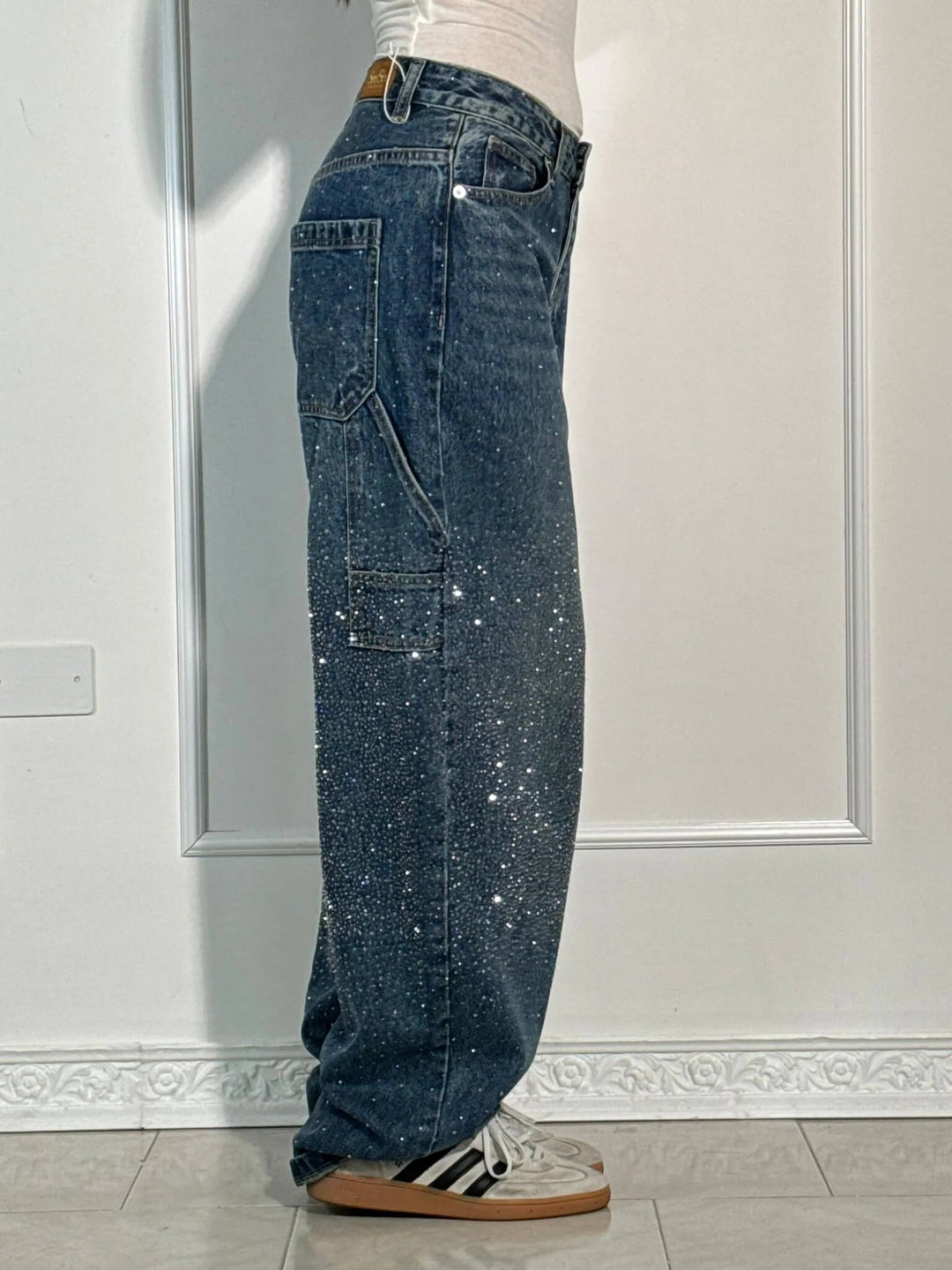 Kvinnors Högmidjade Rak Ben Jeans med Kristalldetaljer – Vintage Denim Look för Året Runt och Enkel Elegans