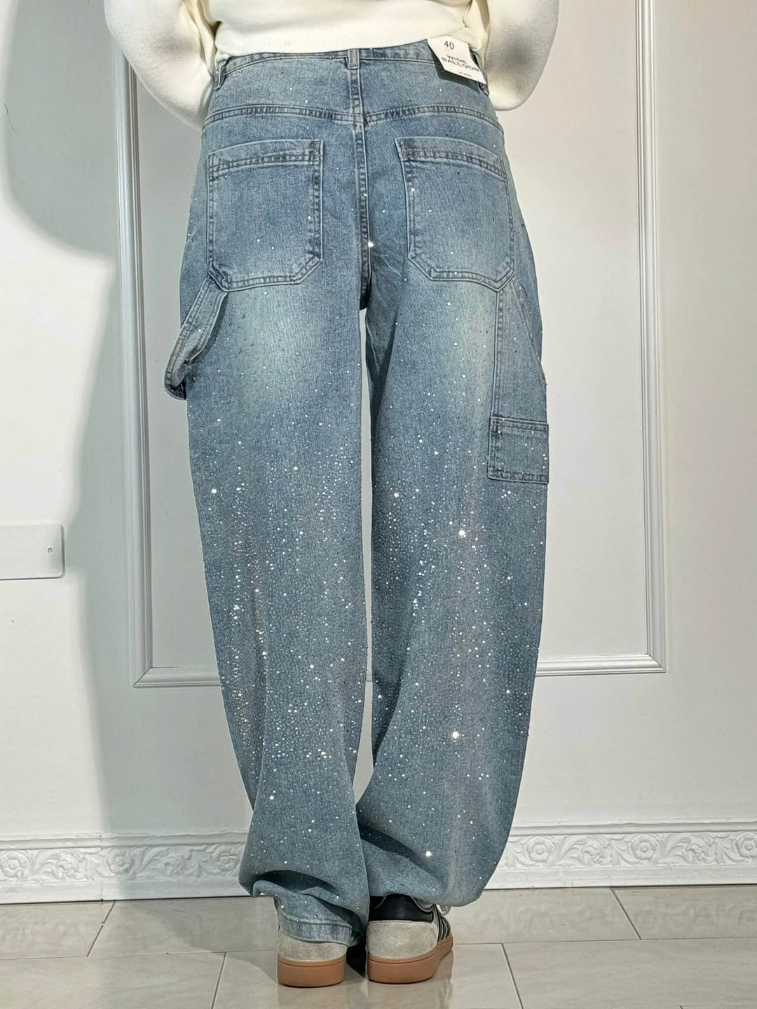 Kvinnors Högmidjade Rak Ben Jeans med Kristalldetaljer – Vintage Denim Look för Året Runt och Enkel Elegans