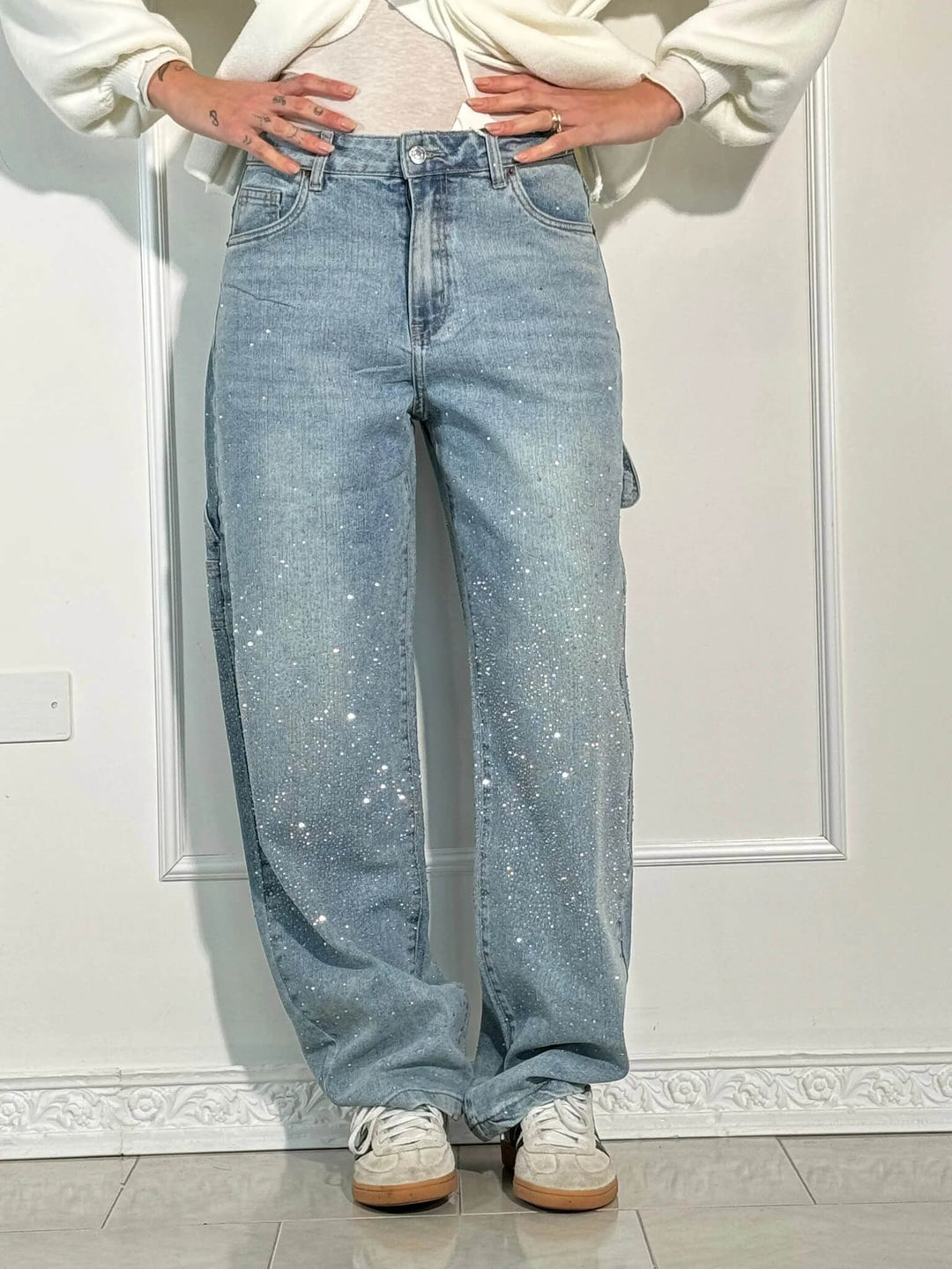 Kvinnors Högmidjade Rak Ben Jeans med Kristalldetaljer – Vintage Denim Look för Året Runt och Enkel Elegans