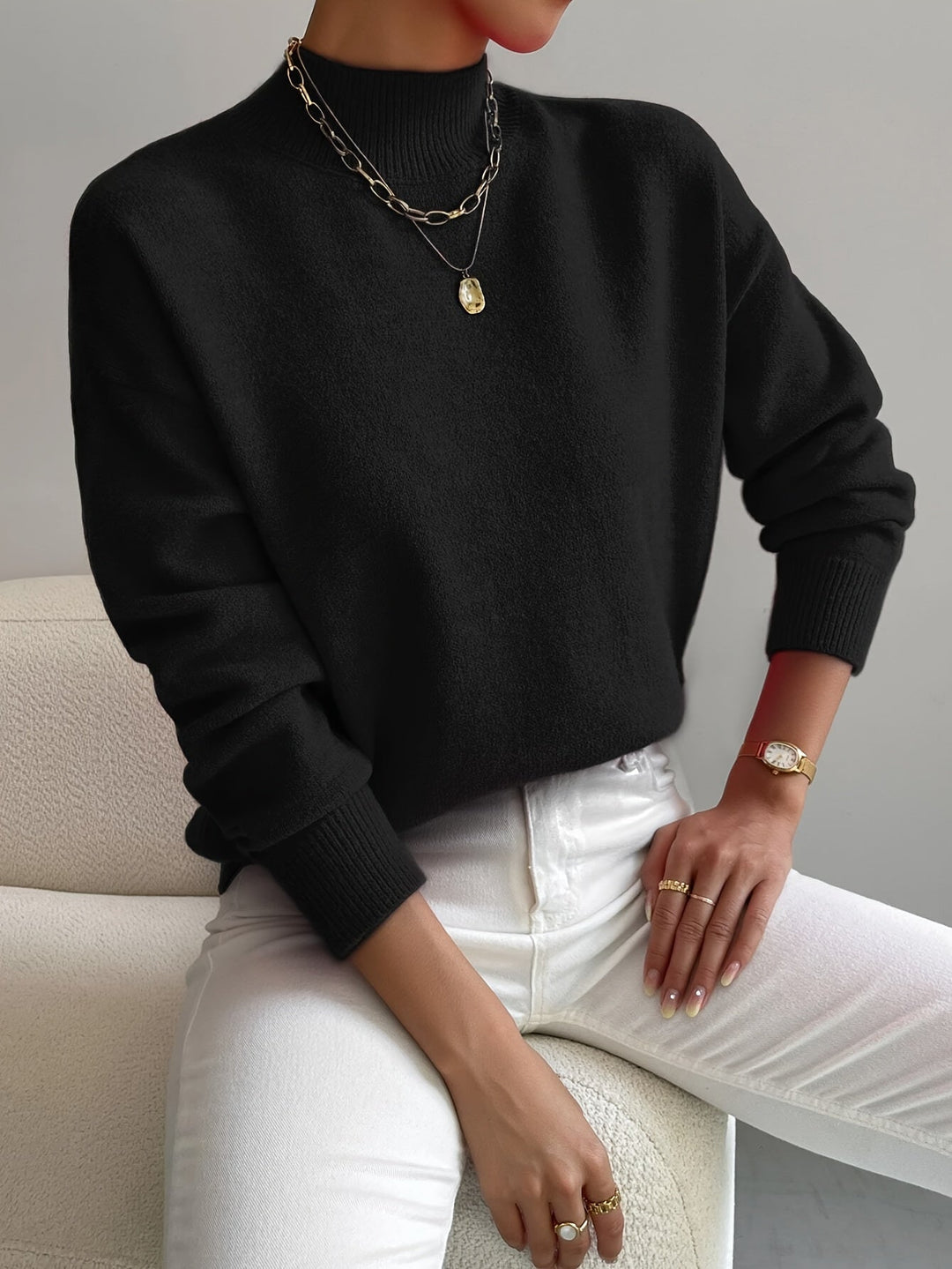 Kvinnors Mock Neck Tröja – Mjuk Minimalistisk Stickning för Höst och Vinter