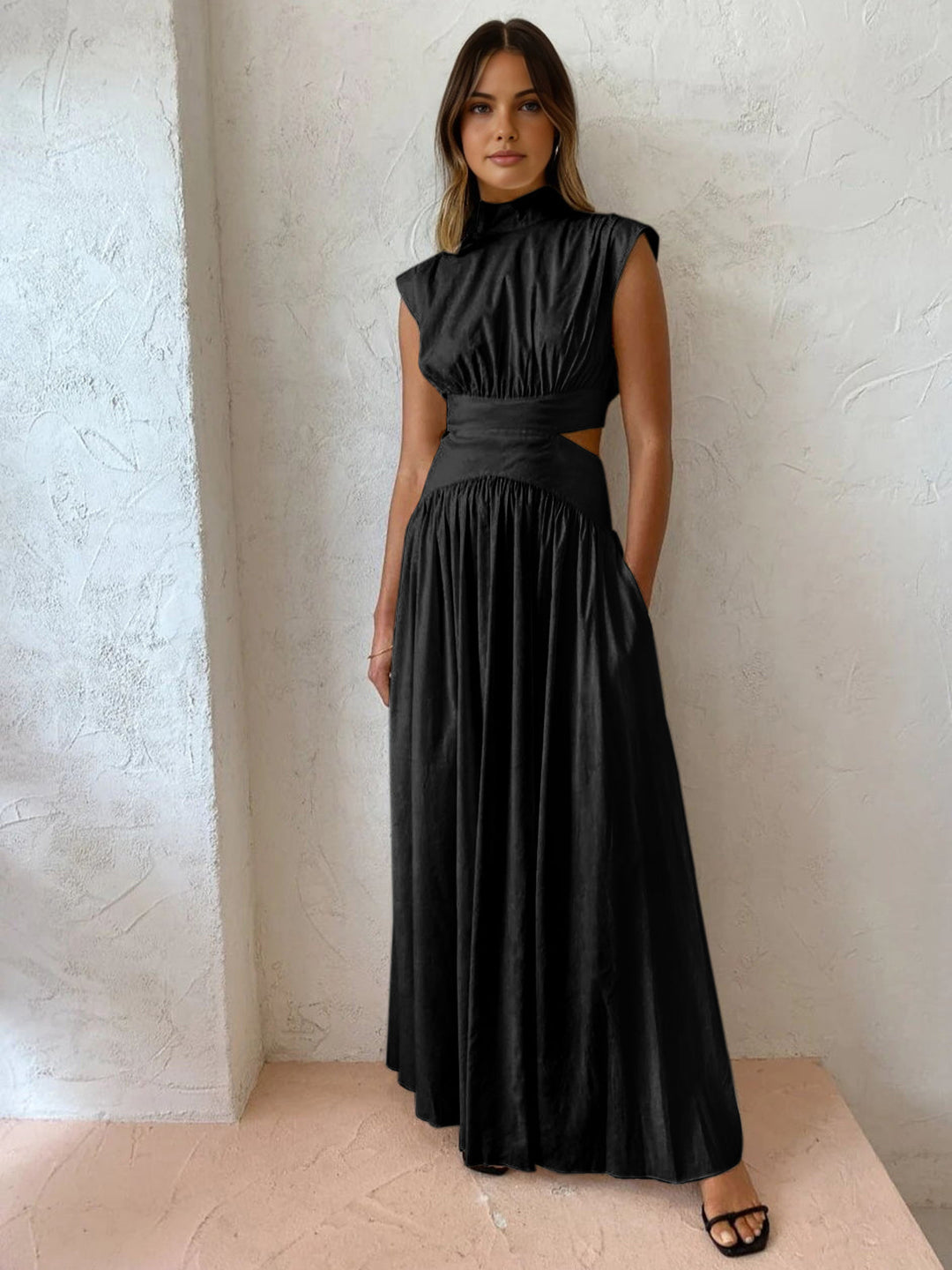 Kvinnors ärmlös cut-out höghalsad elegant maxiklänning