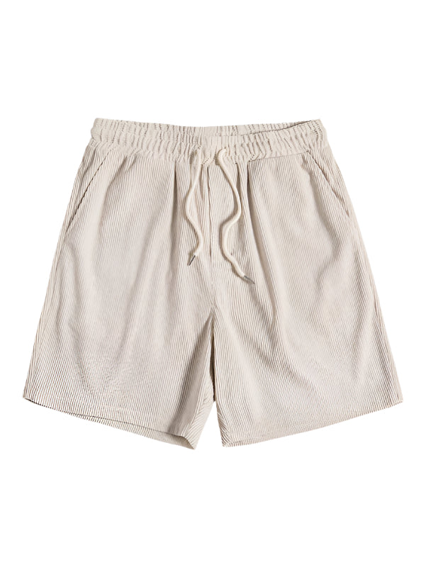 Herrarnas minimalistiska sommarsätt med kortärmad skjorta och shorts, lätt och andningsbar avslappnad outfit