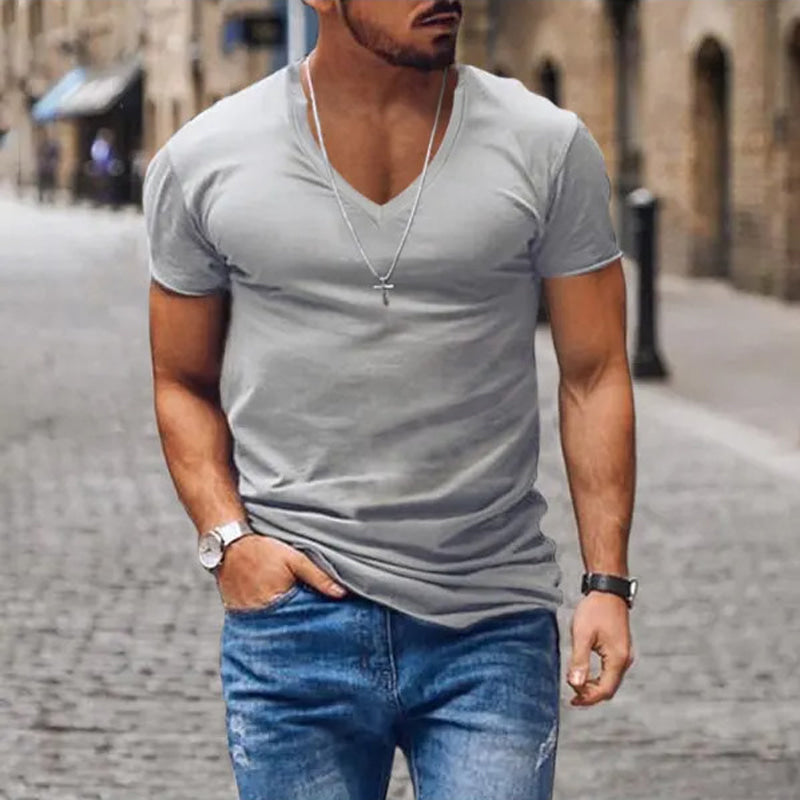 Herrarnas åtsittande V-ringad T-shirt – Djup urringning, sommarens nödvändighet för stadsliv